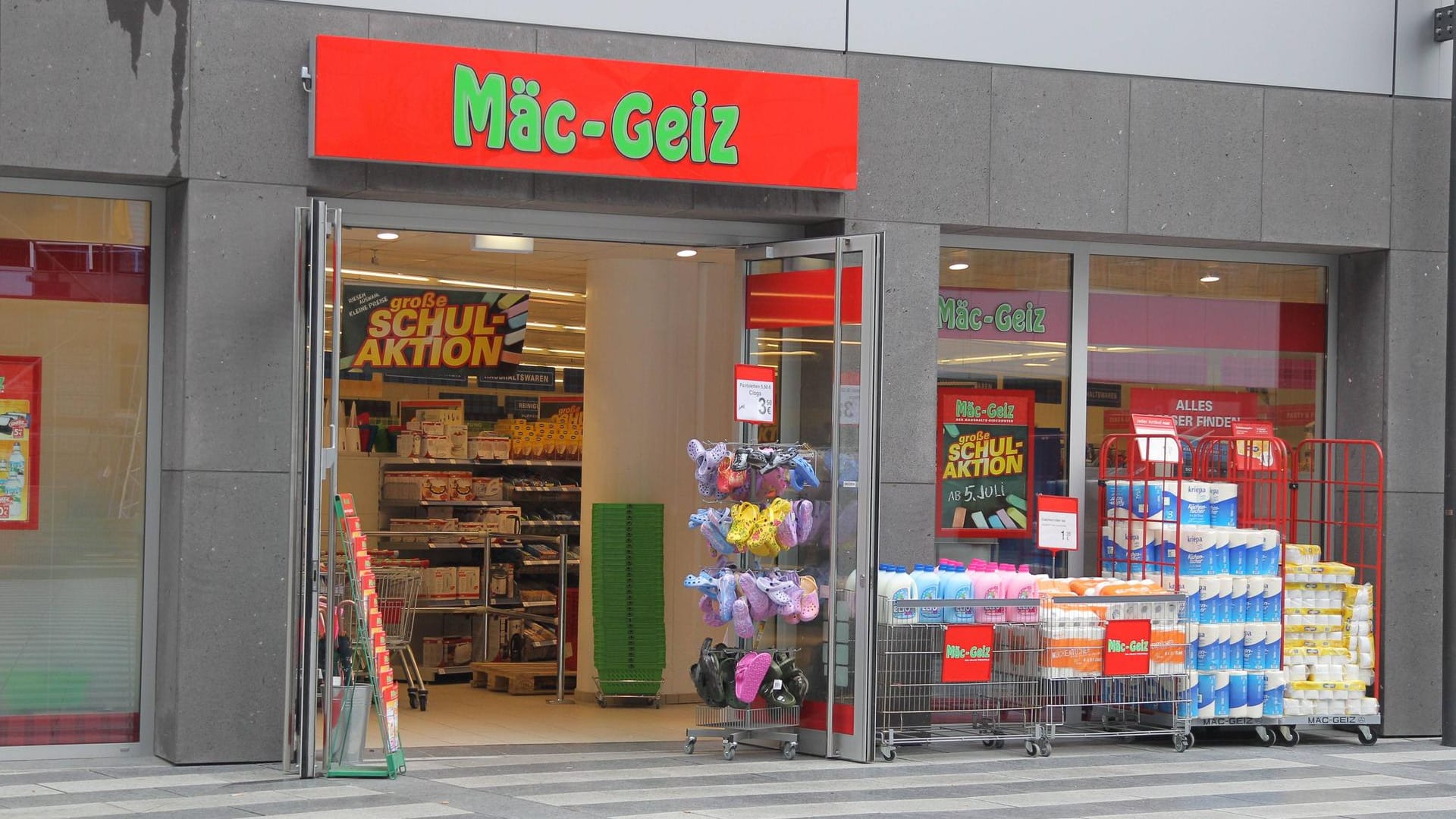 Filiale von Mäc-Geiz (Archivbild): Der Non-Food-Discounter hält seine Geschäfte im Lockdown offen.