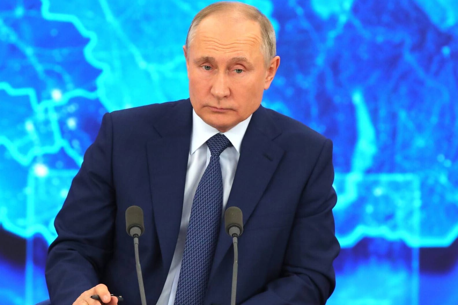 Wladimir Putin: Russlands Präsident kämpft für den Schein von Normalität.