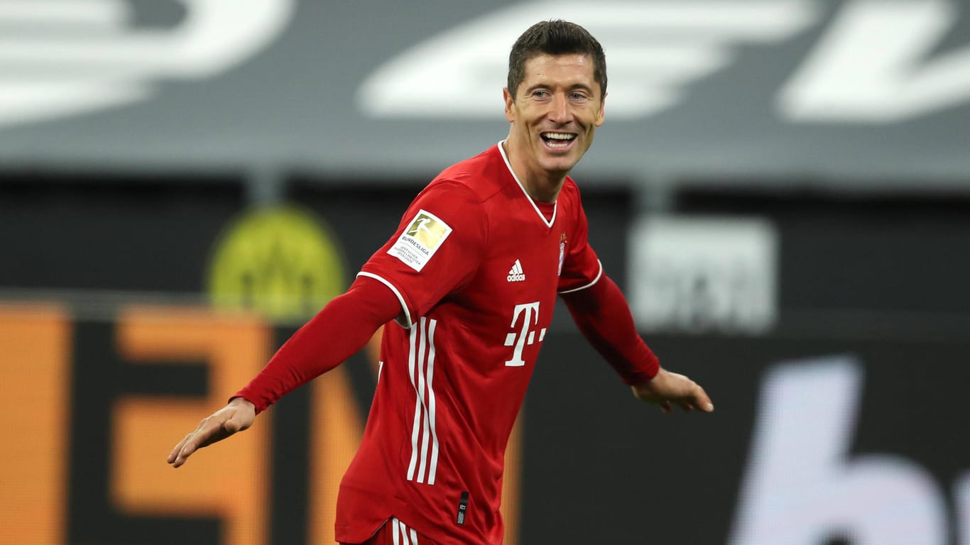 Robert Lewandowski: Der Torjäger des FC Bayern holte mit seinem Team das Triple und wurde Torschützenkönig.