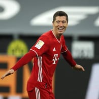 Robert Lewandowski: Der Torjäger des FC Bayern holte mit seinem Team das Triple und wurde Torschützenkönig.