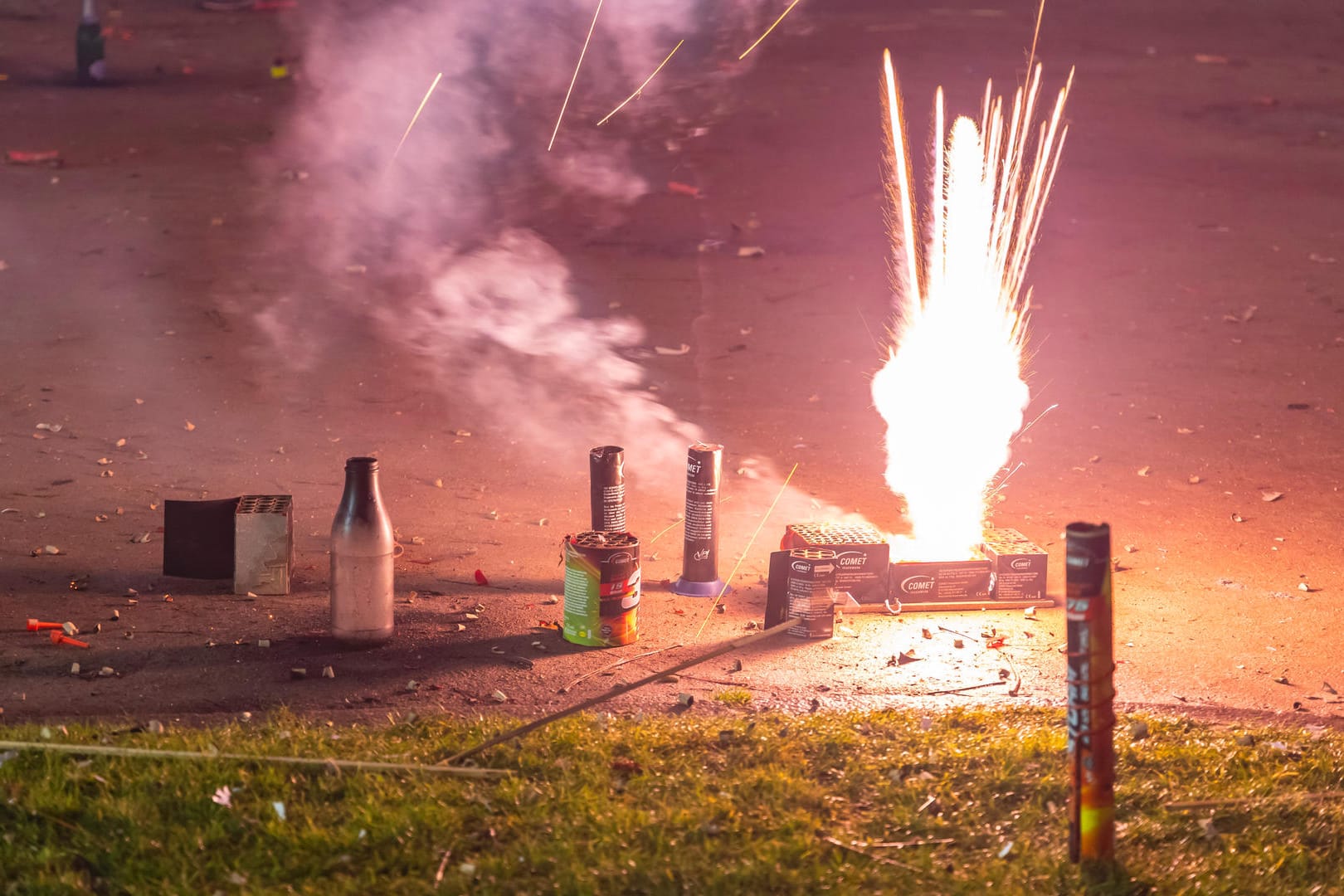 Feuerwerk, Müll und Rauch: Die Stadt Hagen verbietet Feuerwerk zum Jahreswechsel 2020/21.