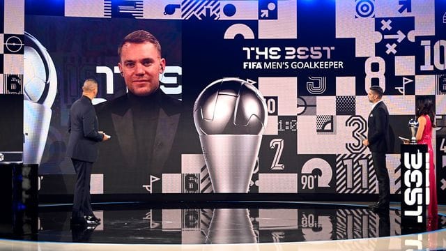 Manuel Neuer (zugeschaltet) wurde als FIFA-Welttorhüter ausgezeichnet.