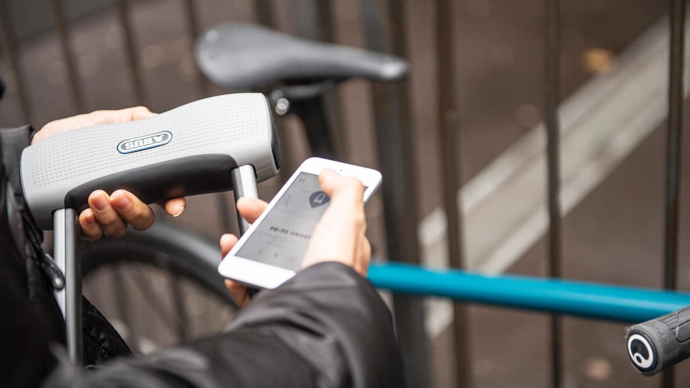 Smartes Schloss: Digitale Technik soll gegen Fahrraddiebstahl helfen und den Komfort erhöhen.