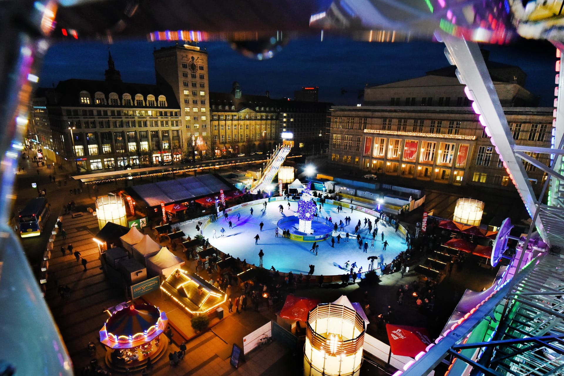 Der "Leipziger Eistraum" auf dem Augustusplatz (Archiv): Zuletzt fiel das Eislaufvergnügen wegen Corona aus, nun ist die Energiekrise schuld.