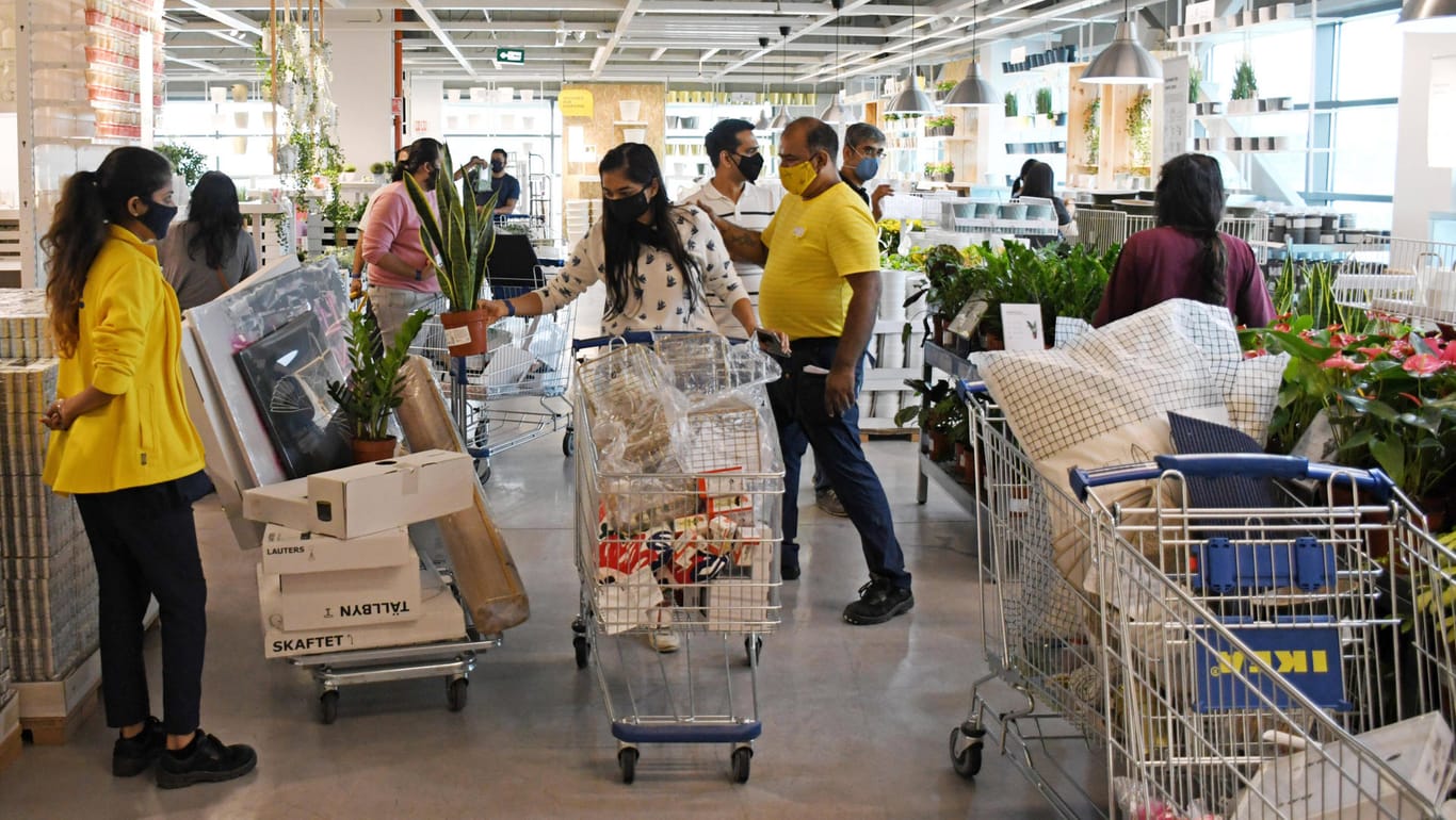 Ikea-Eröffnung in Indien: Das Möbelhaus bietet im Restaurant Platz für 1.000 Gäste. Im Smaland können 10.000 Kinder unterkommen.