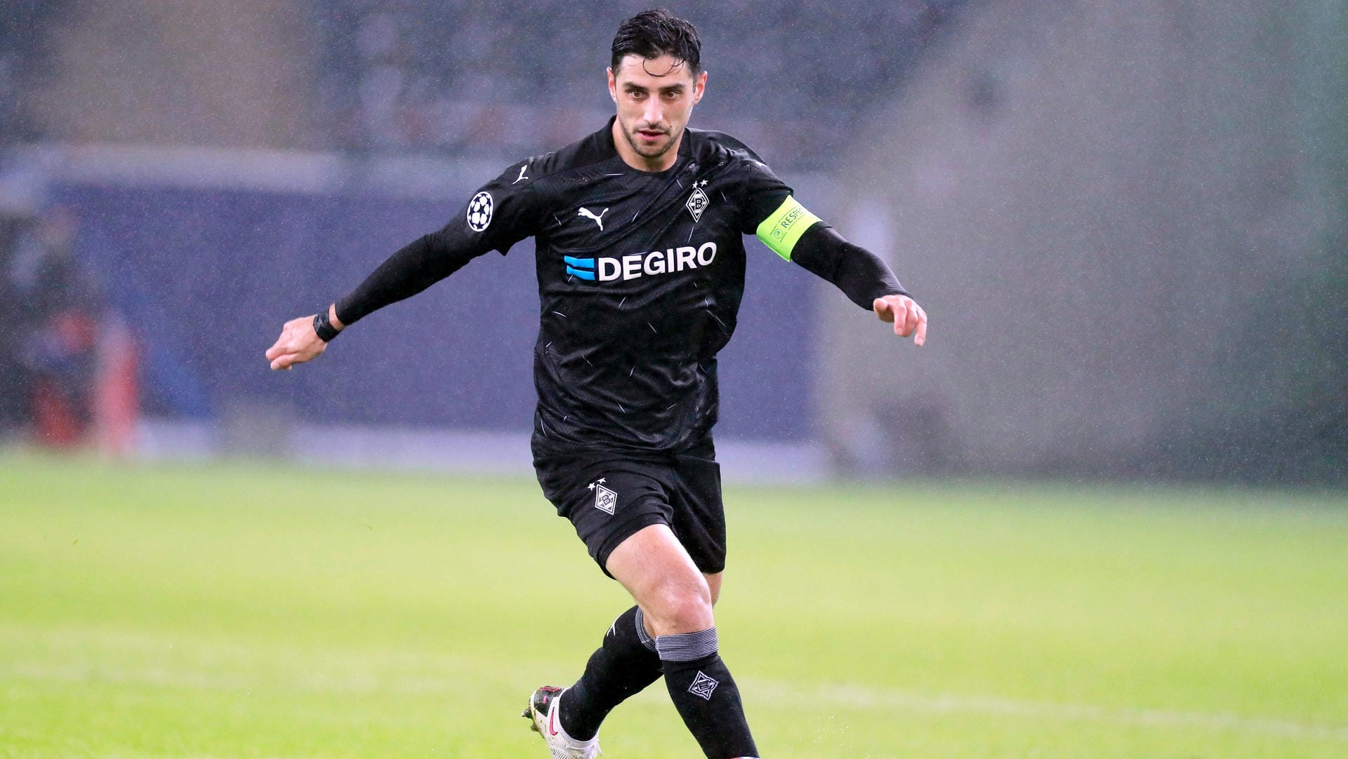 Lars Stindl: Der Kapitän der Gladbacher bestritt bisher 188 Pflichtspiele für die Borussia. Lars Stindl: Der Kapitän der Gladbacher bestritt bisher 188 Pflichtspiele für die Borussia.