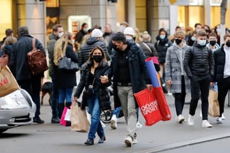 Reges Leben in Zürich: Shoppen bleibt trotz hoher Corona-Zahlen erlaubt.