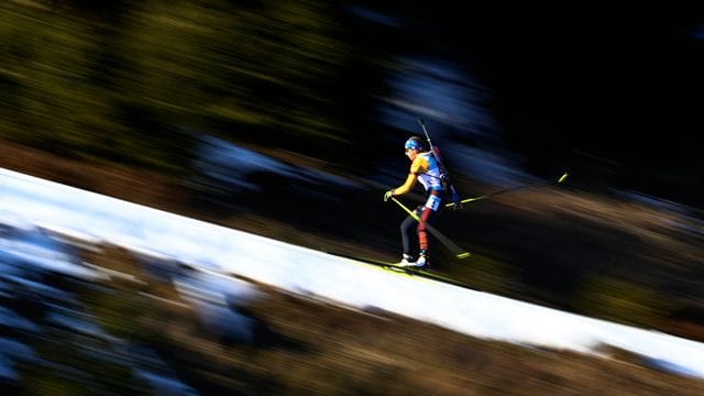 Franziska Preuß kam bei der Verfolgung in Hochfilzen als Sechste ins Ziel.