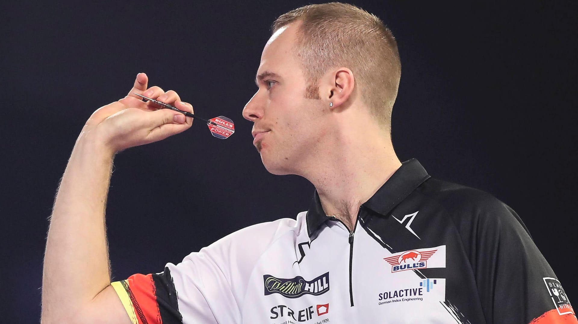 Max Hopp: Der deutsche Darts-Profi enttäuschte in der zweiten Runde.