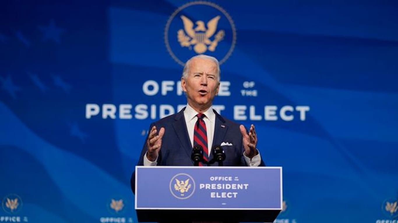 Der designierte US-Präsident Joe Biden stellt im "The Queen" Theater in Wilmington sein Klima- und Energieteam vor.