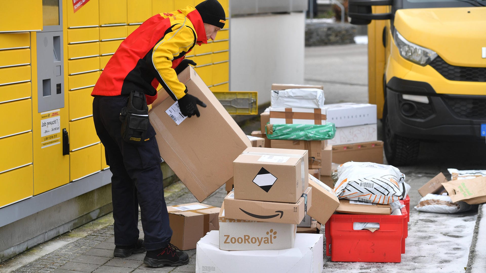 Paketaufkommen und Onlinehandel boomt in Zeiten der Corona Virus: Die Unionsfraktion plant offenbar, höhere Steuern zu erheben.