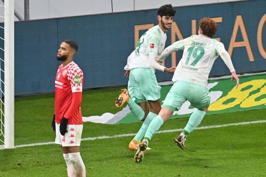 Eren Dinkci (M) war der Matchwinner für den SV Werder Bremen.