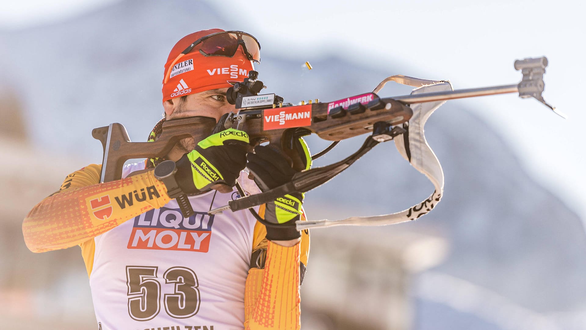 Arnd Peiffer: Der deutsche Biathlet landete beim Massenstart in Hochfilzen auf dem Podest.