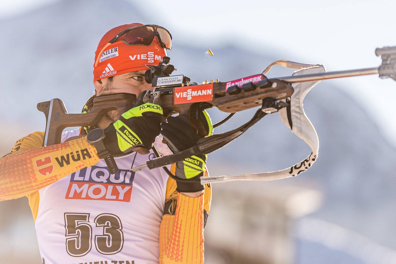 Arnd Peiffer: Der deutsche Biathlet landete beim Massenstart in Hochfilzen auf dem Podest.