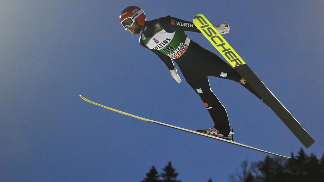 Skispringen: Markus Eisenbichler in Aktion auf der Titlisschanze in Engelberg.