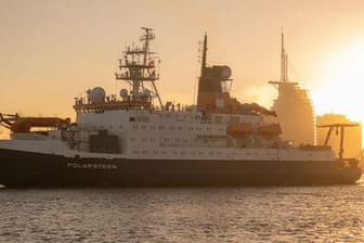 Das Forschungsschiff "Polarstern" startet eine neue Expedition.