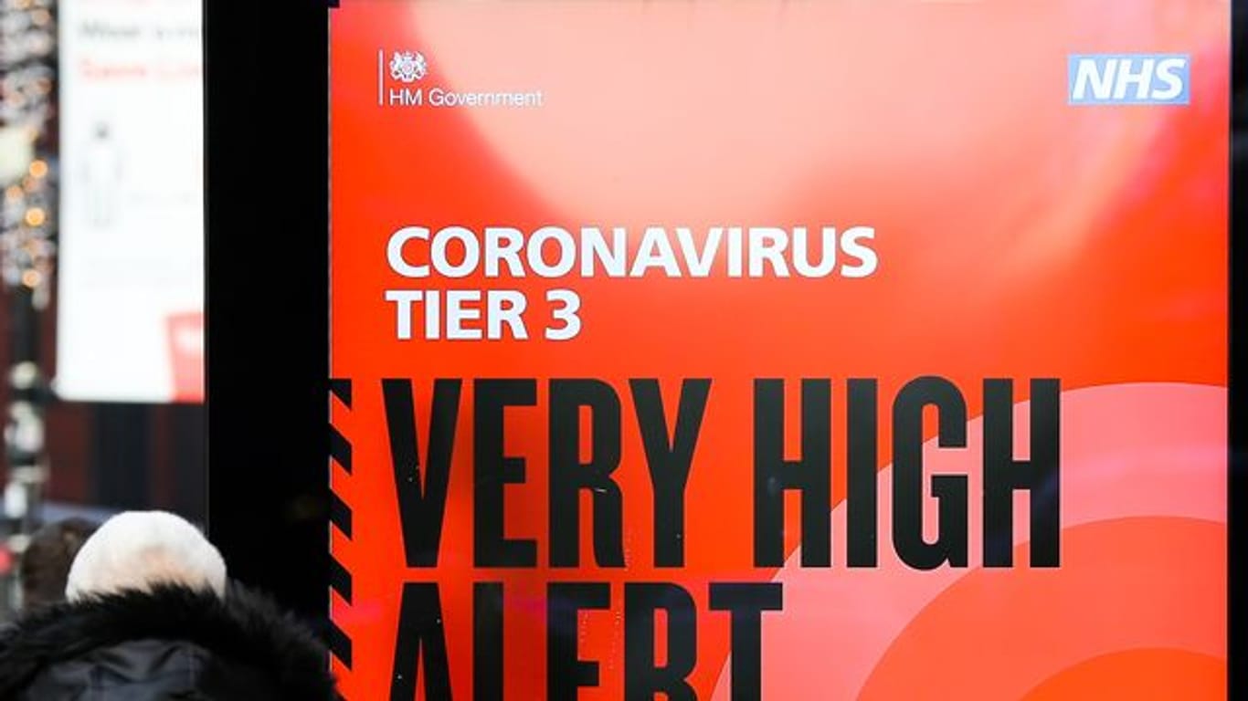 Warnung des britischen Gesundheitsdienstes NHS vor dem Coronavirus in London.