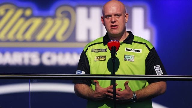 Bleibt vorerst in London: Darts-Star Michael van Gerwen.