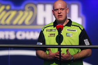 Bleibt vorerst in London: Darts-Star Michael van Gerwen.