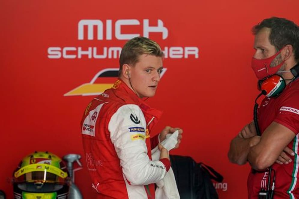 Ist bereit für die Formel 1: Mick Schumacher (l).