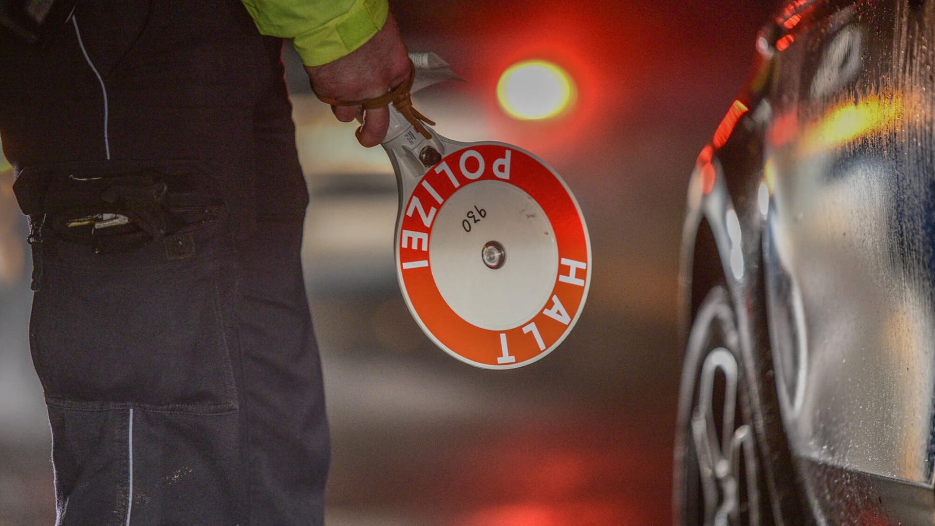 Nächtliche Polizeikontrolle: "Ein solches Phänomen habe ich in meiner langen Polizeilaufbahn noch nicht gesehen".