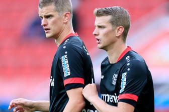 Verlassen Leverkusen und die Bundesliga: Lars und Sven Bender.