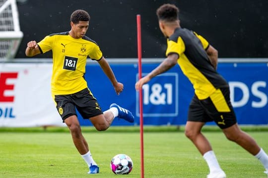 Müssen Weihnachten in Dortmund bleiben: Jude Bellingham (l) und Jadon Sancho.