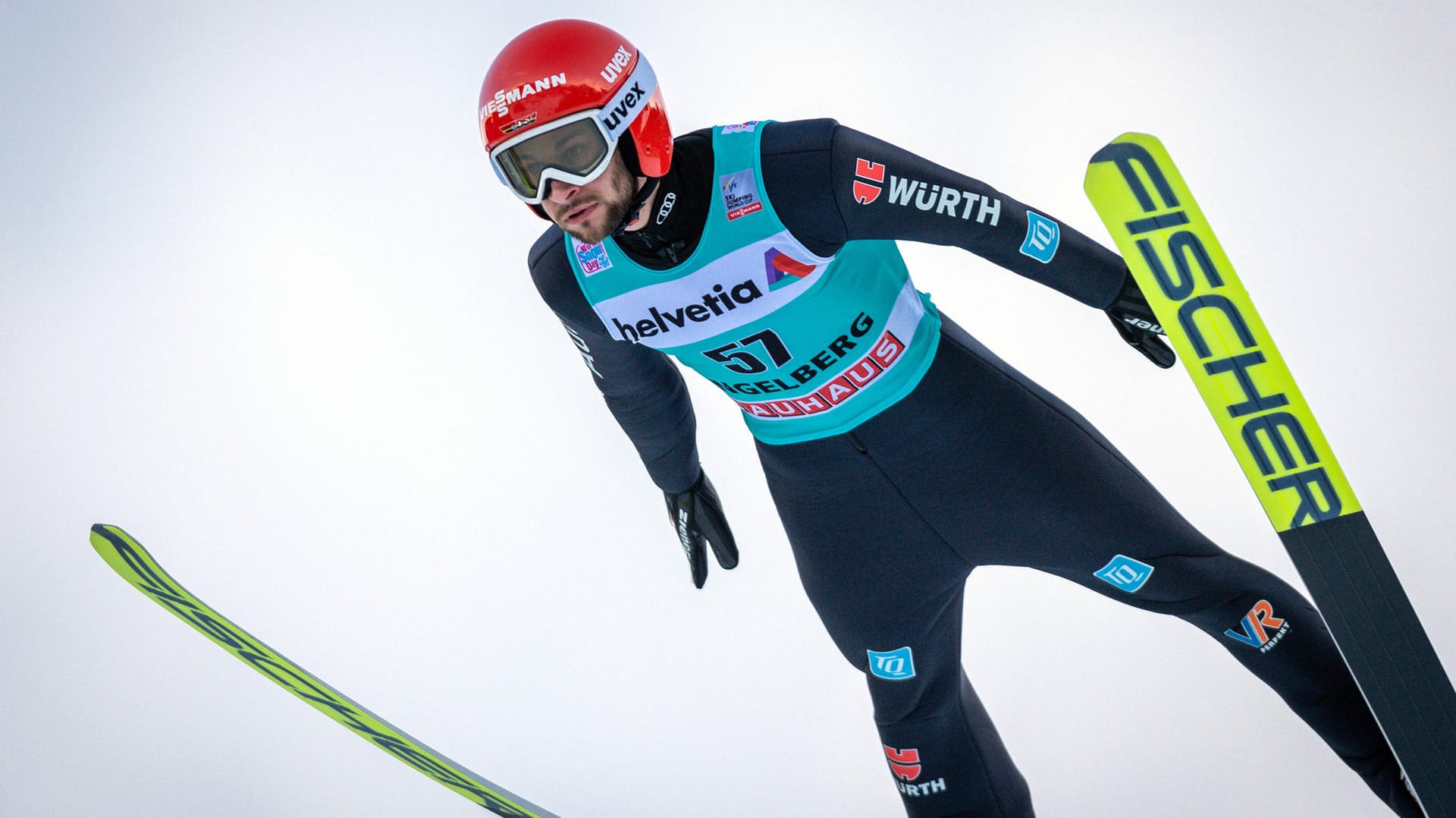 Markus Eisenbichler im Flug: Der deutsche Springer hat Chancen, die Tournee zu gewinnen