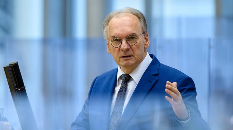 Reiner Haseloff: Der Ministerpräsident von Sachsen-Anhalt wehrt sich weiterhin gegen die Erhöhung des Rundfunkbeitrags um 86 Cent.