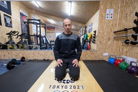 Ringer Frank Stäbler bereitet sich nach seiner Covid-19-Erkrankung unter anderem mit einer Atemtherapie auf die Tokio-Spiele vor.