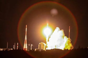 Der Start einer Sojus-Rakete in Russland: Mehr als 60 Staaten konkurrieren um die Macht im All.