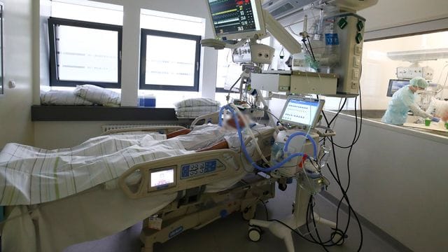 Immer mehr Covid-19-Patienten werden auf Intensivstationen behandelt. Und Experten rechnen mit einer Zunahme.