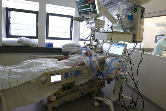 Immer mehr Covid-19-Patienten werden auf Intensivstationen behandelt. Und Experten rechnen mit einer Zunahme.