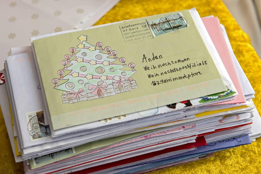 Post an den Weihnachtsmann: Ein Unbekannter hat Munition in einem Umschlag nach Himmelpfort geschickt (Symbolbild).