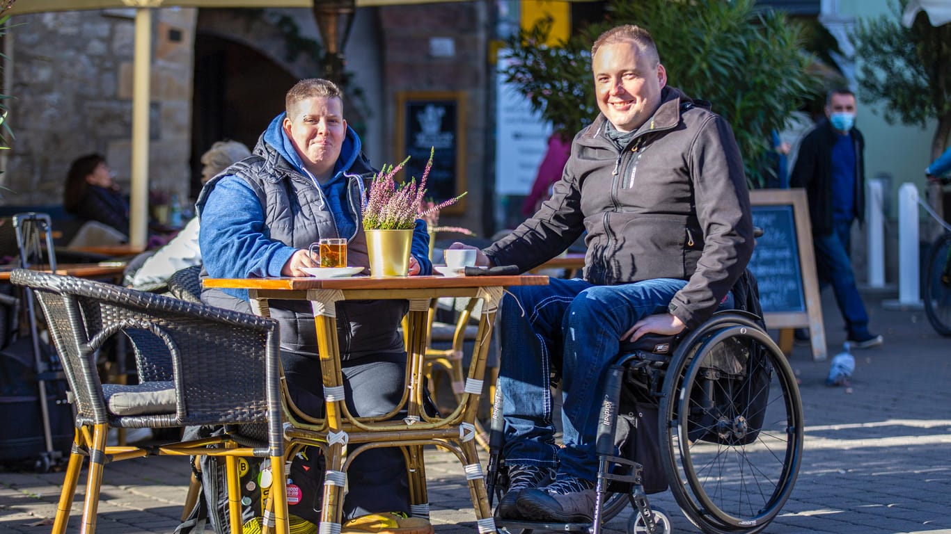 Erfurts "Helden des Monats": Nancy Frind und Rene Strobach setzen sich für die Belange von Menschen mit Behinderung ein.