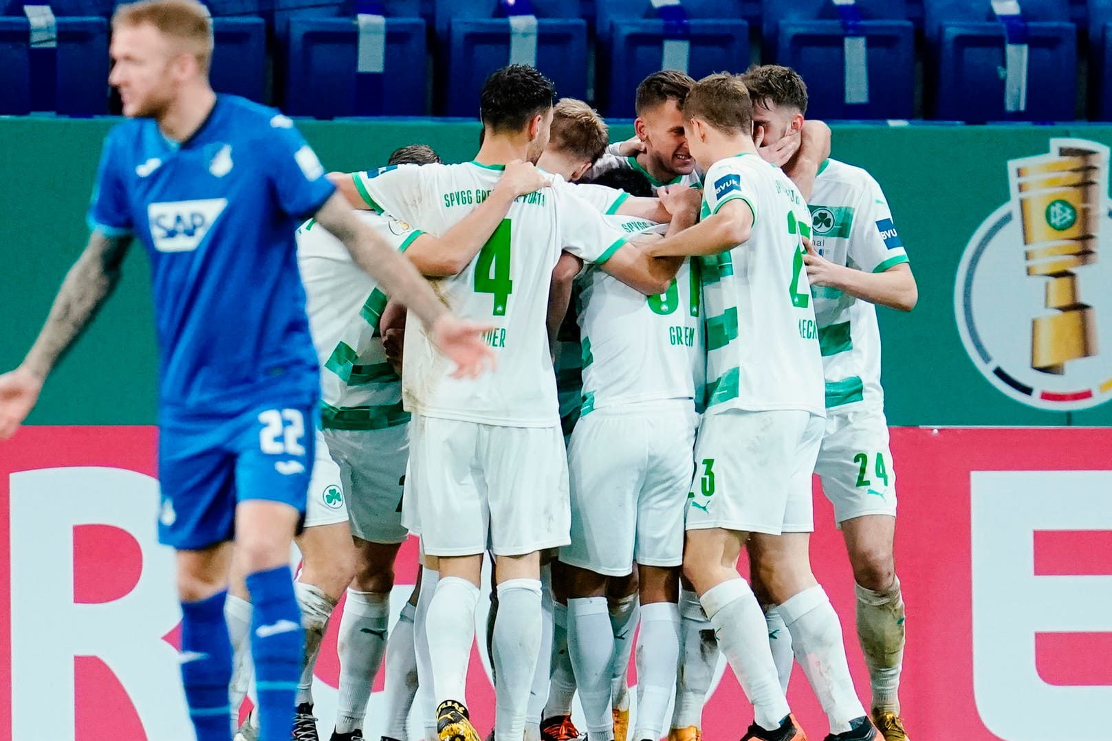 DFB-Pokal: Greuther Fürth setzte sich gegen Bundesligist Hoffenheim durch.