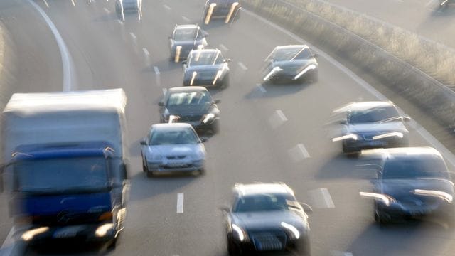 Längere Wege zur Arbeit zahlen sich ab 2021 steuerlich mehr aus. Längere Wege zur Arbeit zahlen sich ab 2021 steuerlich mehr aus.