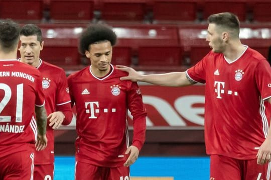 Leroy Sané (M) hat sein volles Potenzial beim FC Bayern noch nicht ausgeschöpft.