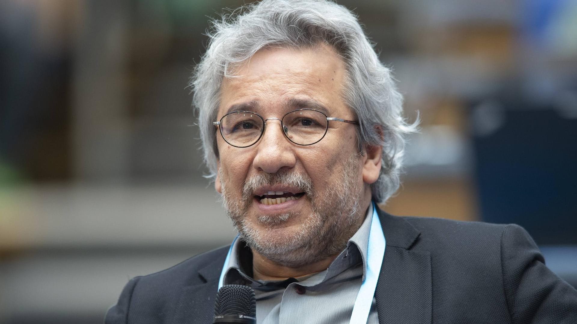 Can Dündar: Der Journalist ist zu 27 Jahren Gefängnis verurteilt worden.