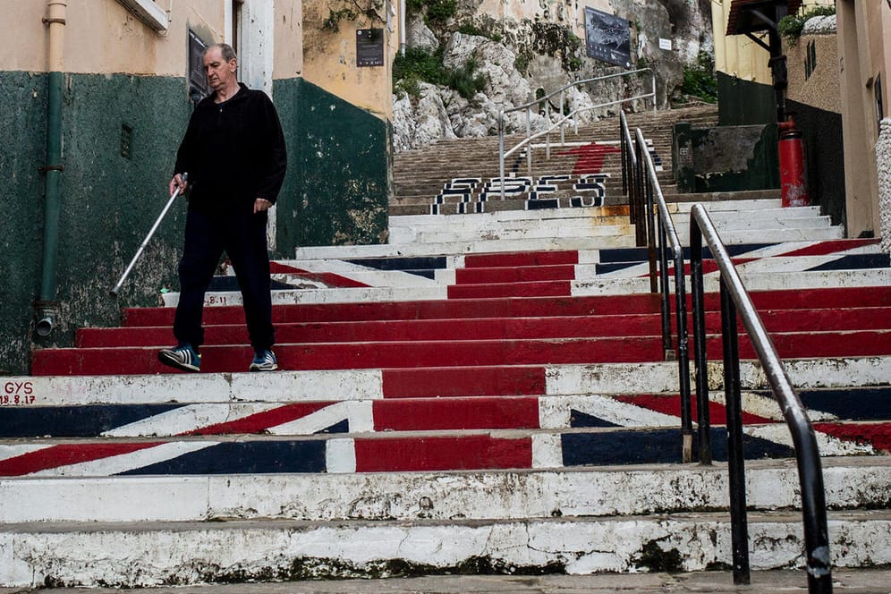 Treppe mit dem Union Jack in Gibraltar: Im Gegensatz zum Königreich wünscht sich der kleine Staat eine engere Bindung an die EU.