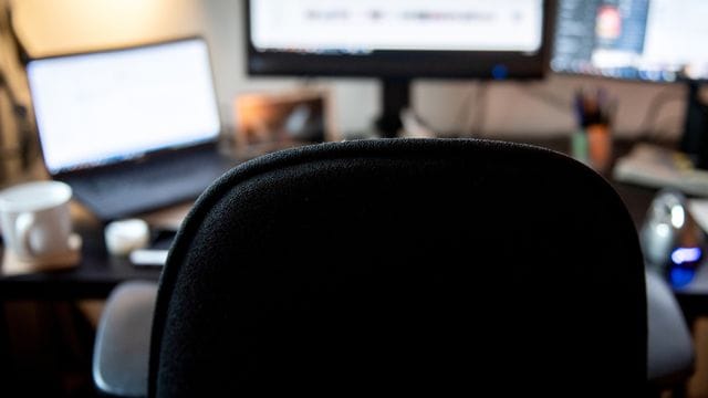 Bei manchem Arbeitnehmer steigt im Homeoffice die Leistungsfähigkeit im Vergleich zur Arbeit im Büro.