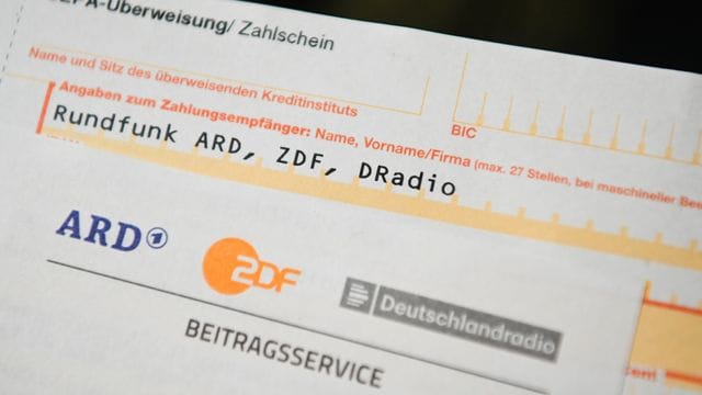 Die geplante Anhebung der Rundfunkgebühren zum 1. Die geplante Anhebung der Rundfunkgebühren zum 1.