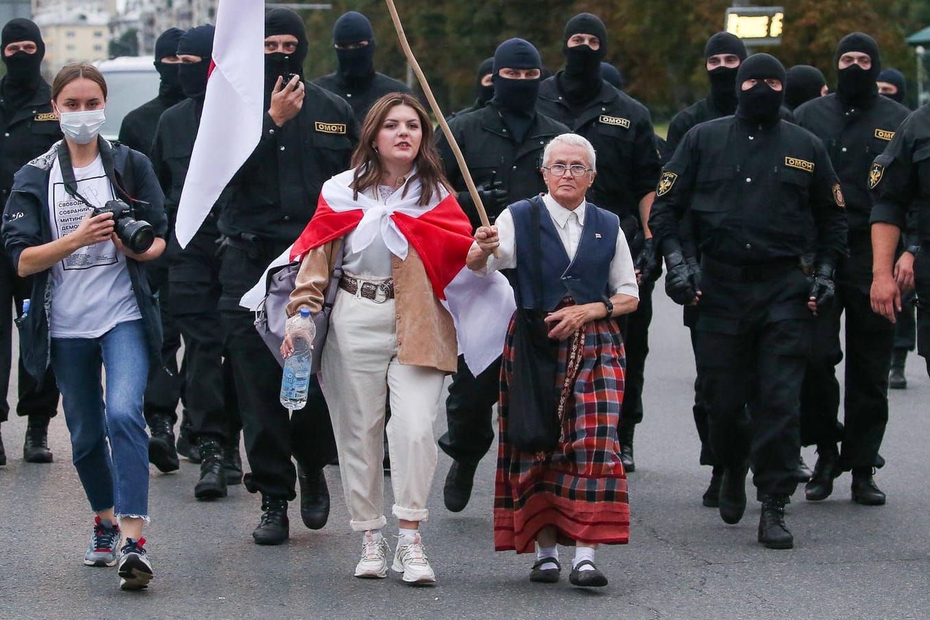 In all dem Leid, das die belarussische Bevölkerung in diesem Jahr ertragen musste, wurde eine Frau zur Heldin der Protestbewegung gegen Machthaber Lukaschenko: Nina Baginskaja.