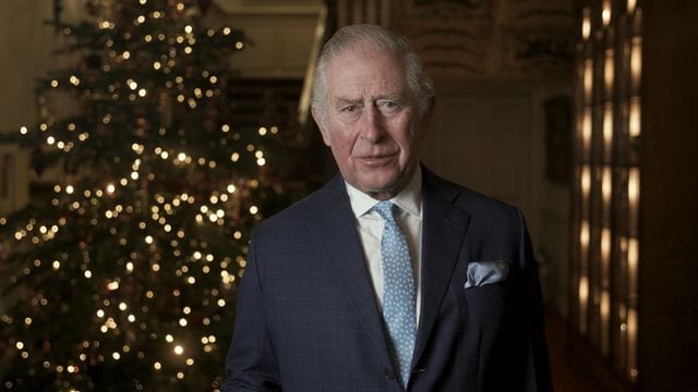 Prinz Charles hilft notleidenden Künstlern.