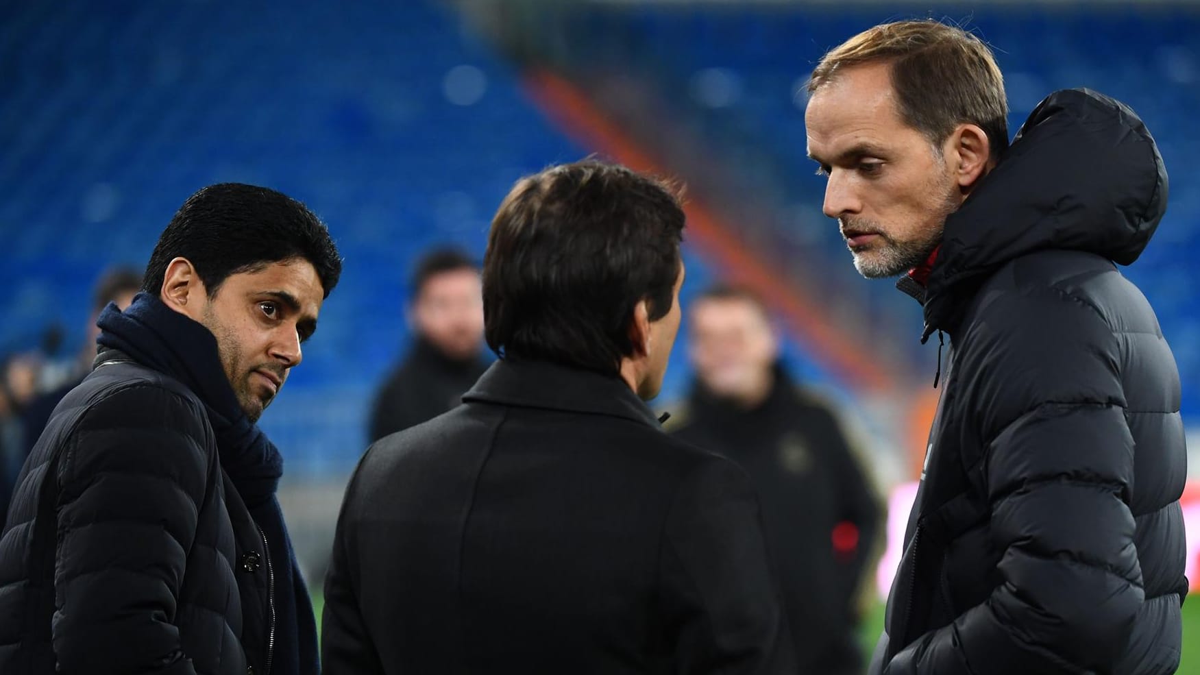 Thomas Tuchel (r.) mit PSG-Präsident al-Khelaifi (l.) und Sportdirektor Leonardo: Mit den Klub-Bossen war sich der deutsche Trainer nicht immer einig.