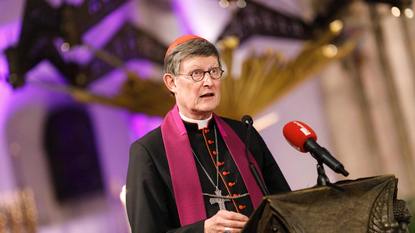 Der Kölner Erzbischof Rainer Maria Kardinal Woelki bei einer Rede (Archivbild): Er hat sich in einer Christmette zu den Missbrauchsfällen geäußert.