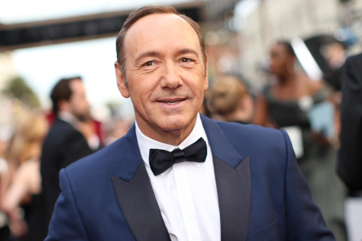 Kevin Spacey: 2017 hat sich der Schauspieler aus der Öffentlichkeit zurückgezogen.