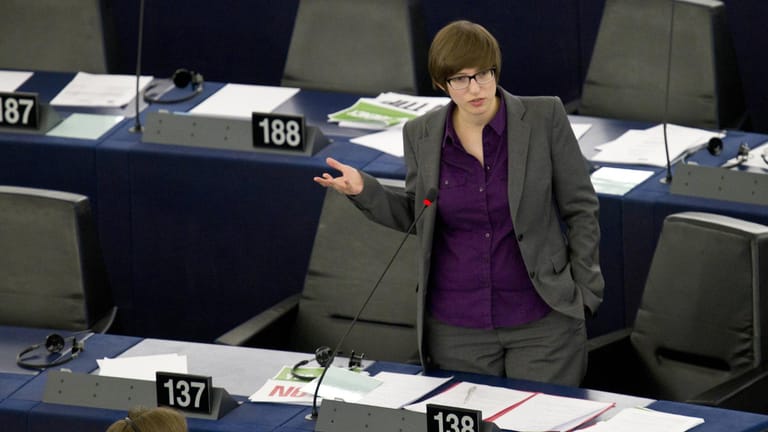 Julia Reda wurde 2014 für die Piratenpartei ins EU-Parlament gewählt. 2019 trat sie aus der Partei aus und kandidierte nicht erneut.