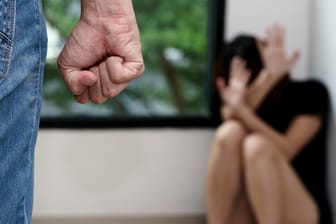 Häusliche Gewalt: Vor allem im Lockdown eskaliert die Stimmung in den eigenen vier Wänden häufig.