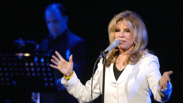 Nancy Sinatra war in Elvis Presley verliebt.